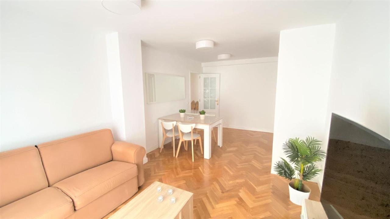 Rozas Centro Con Parking Incluido Appartement